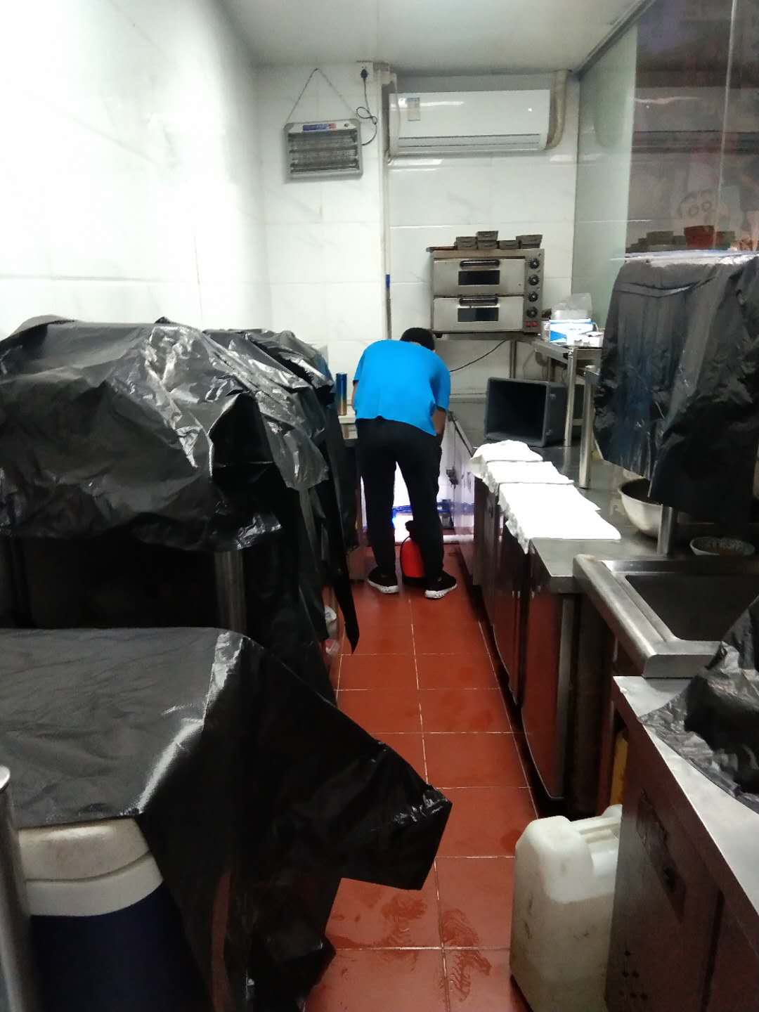 超市怎么消灭蟑螂?