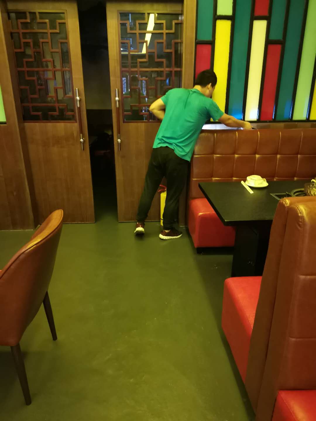 会飞的大个蟑螂